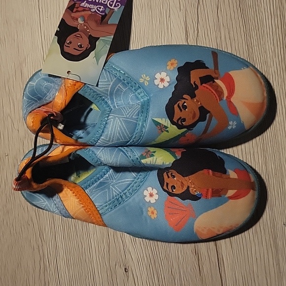 Disney Other - Moana shoes
